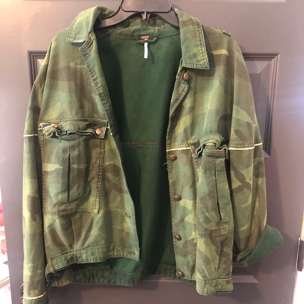 FREE PEOPLE camo jacket